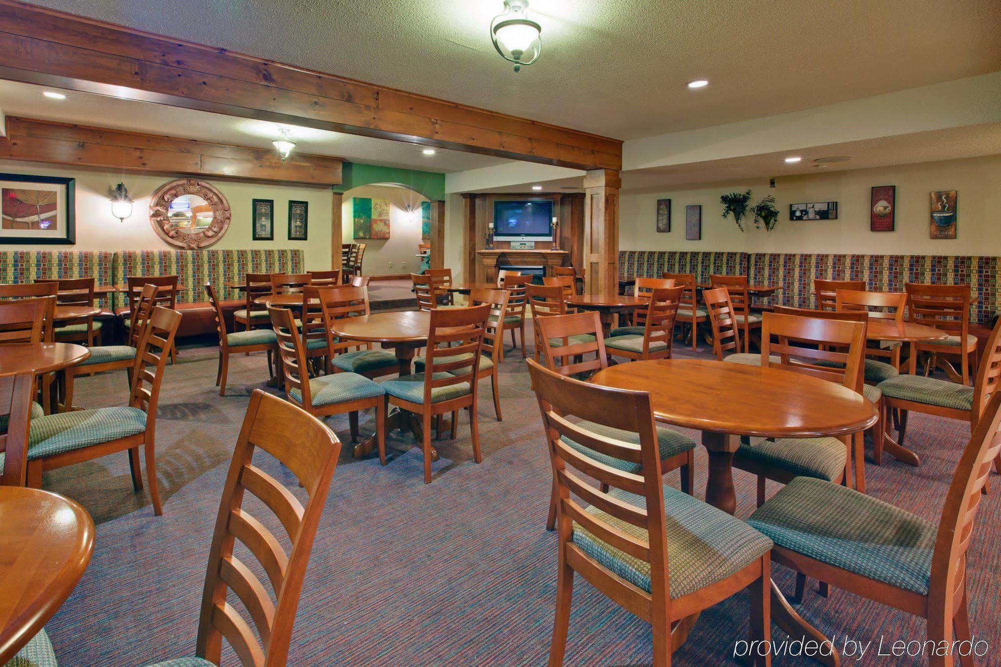Holiday Inn Express Hotel & Suites Charlottetown By Ihg Экстерьер фото