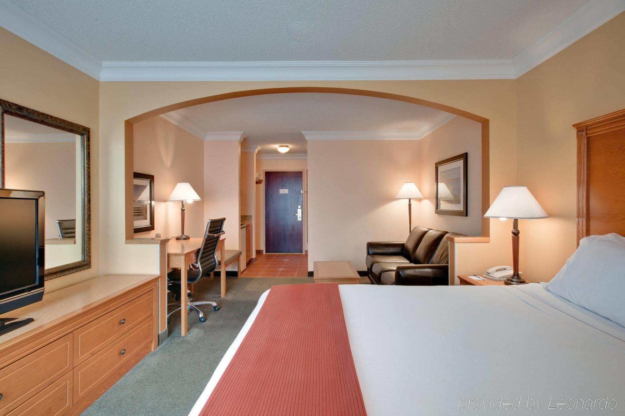 Holiday Inn Express Hotel & Suites Charlottetown By Ihg Экстерьер фото